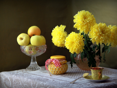 цветы, яблоки, стол, желтый, чай, чашка, мед, ваза, ложка, хризантемы, скатерть