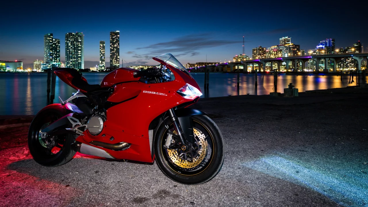 ducati, мотоцикл, красный, берег, город, ночь