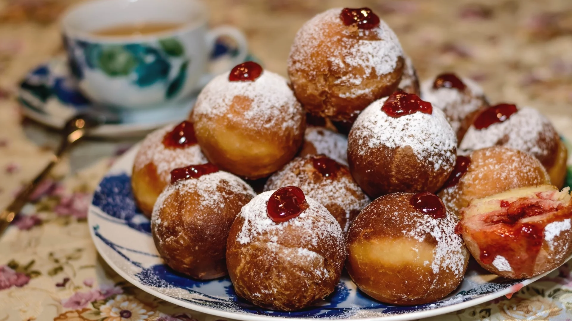 пончики, сладость, джем, десерт
