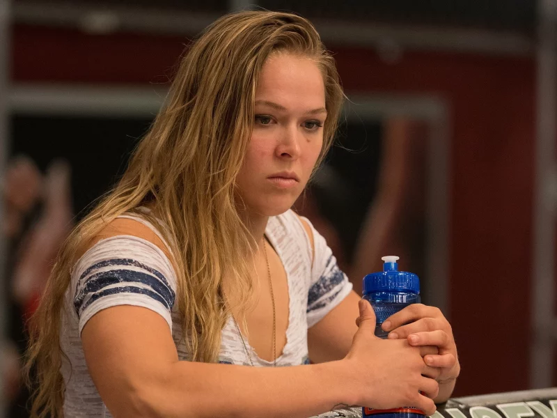 боец мма, rowdy, ronda rousey, чемпионка ufc
