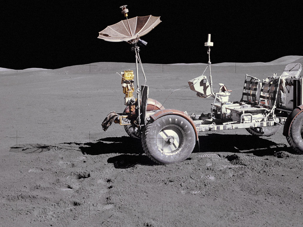 Какой аппарат помогал исследовать поверхность луны. Луноход Bigtrak. Луноход Mitsubishi Moonstone. Луноход на Луне. Российский Луноход.
