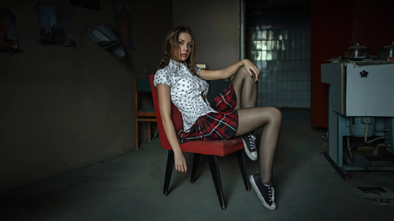 девушка, шатенка, сидит, взгляд, косы, рубашка, юбка, колготки, кеды, комната, милая, красивая, сексуальная, симпатичная, секси, стройная, милашка, няшка