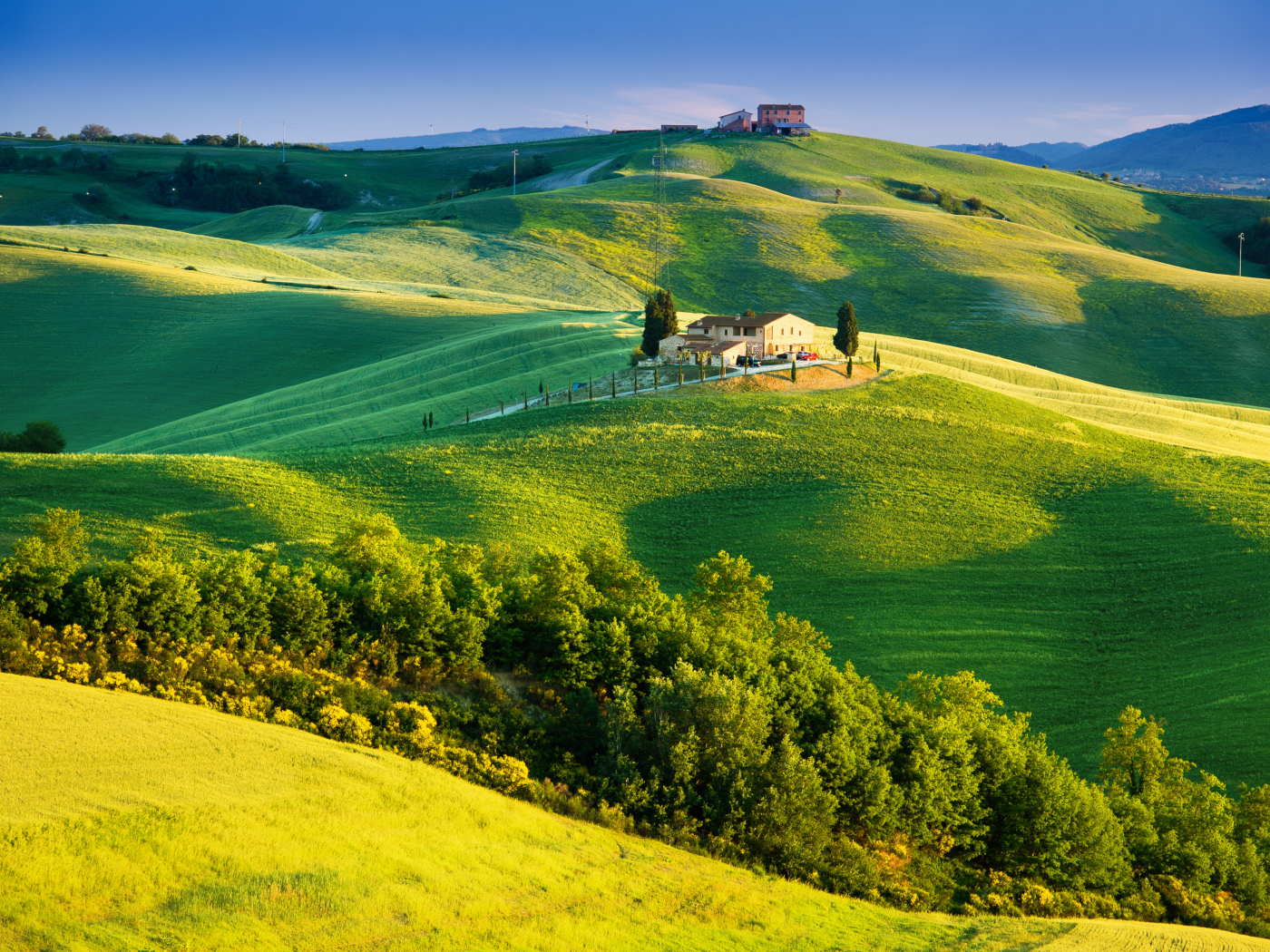 tuscany , landscape, summer, sunlight , italy , sky, trees, house, green field, nature, countryside