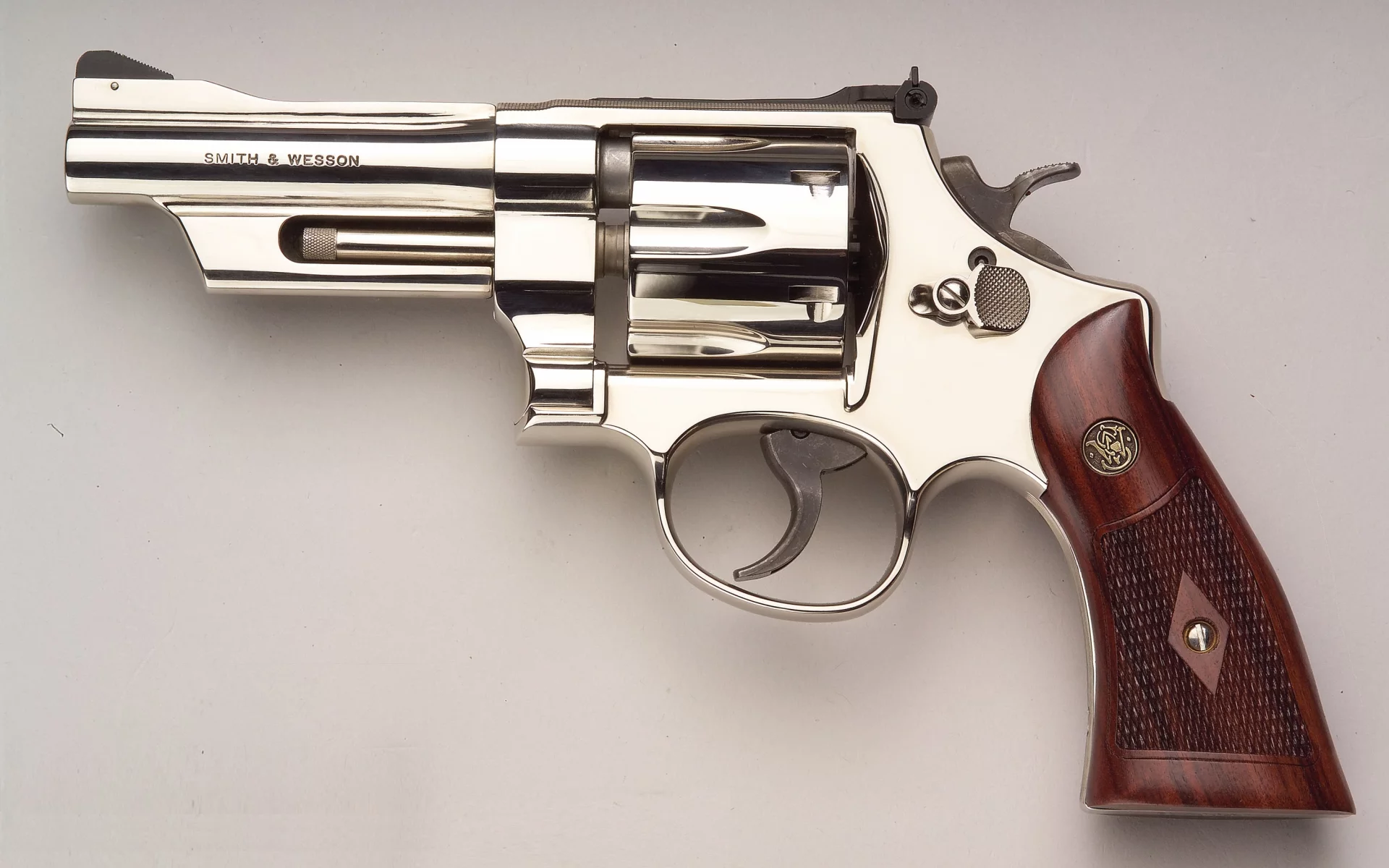 револьвер, хром, smith, wesson, m27, weapon, gun, pistols, weapons, chrom, silver, white, sun