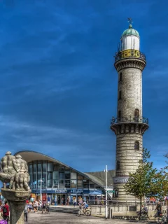 варнемюнде, росток, германия, маяк, небо, деревья, люди, велосипеды, город