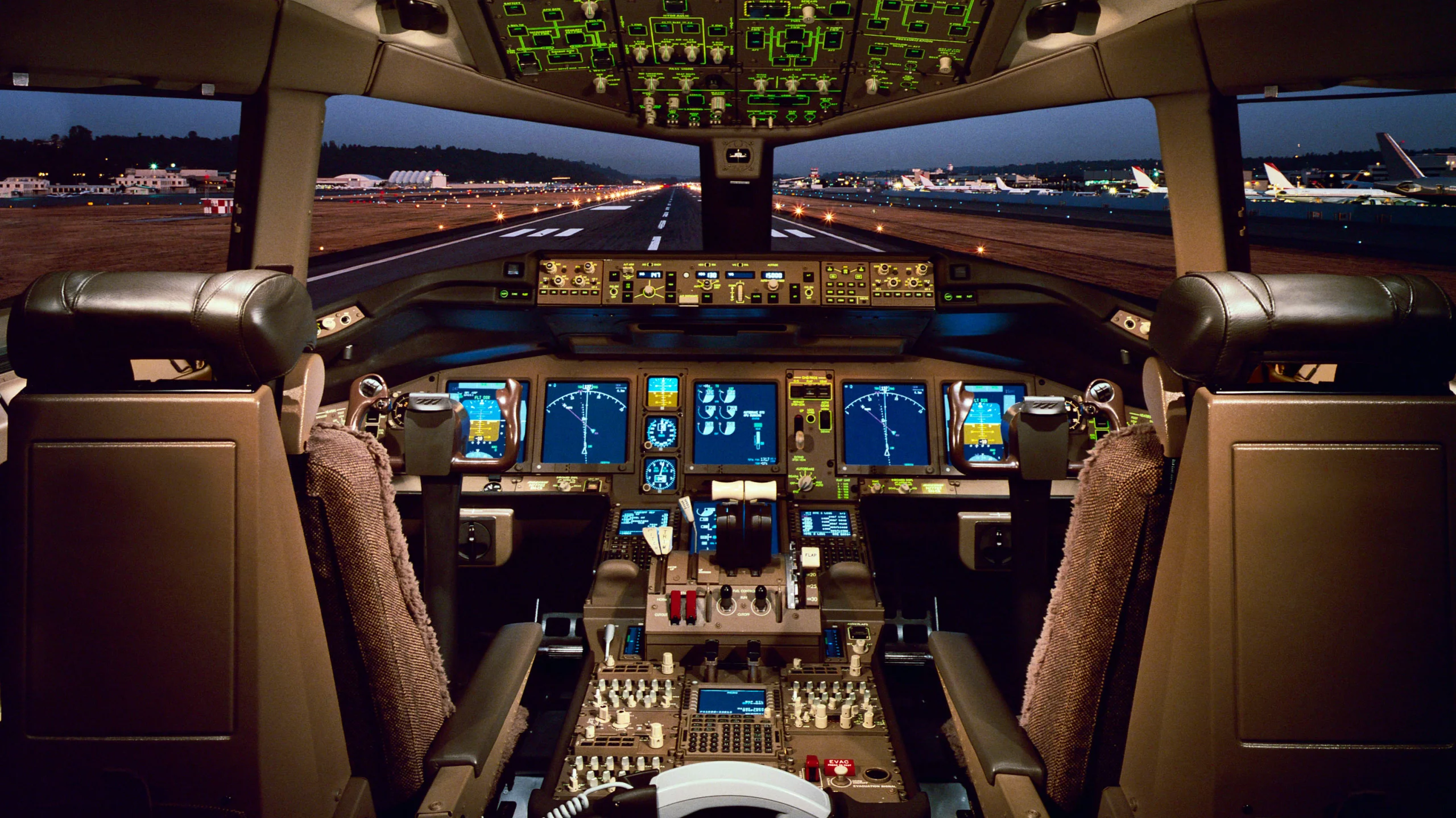 боинг, 777, boeing, пассажирский, кабина, cockpit, самолет, небо, sky, fly, flight, clouds, mount, sun, summer, airliner, aircraft, airplane, plane, jet, wide