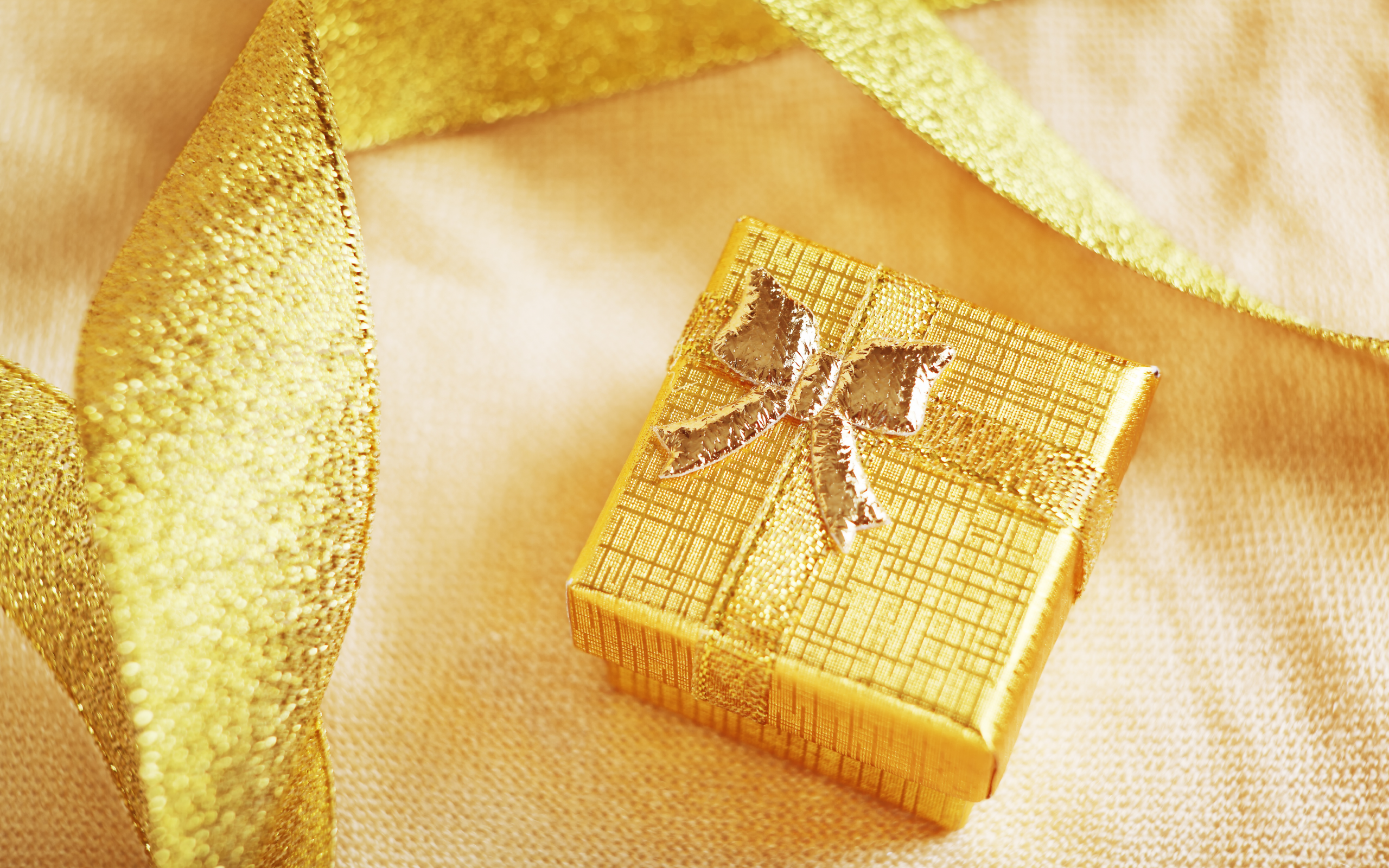 коробка, коробочка, праздник, золотая, подарок, лента