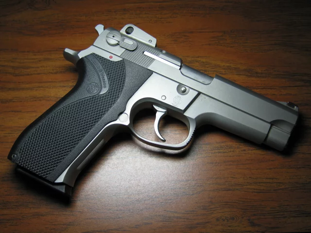 пистолет, хром, смит, вессон, smith, wesson, model, 5906, weapon, gun, pistols, weapons, chrom, dark, white, sun