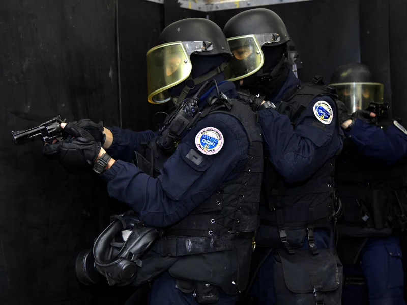 gign, бойцы, спецназ, оружие, шлем, штурм, французский