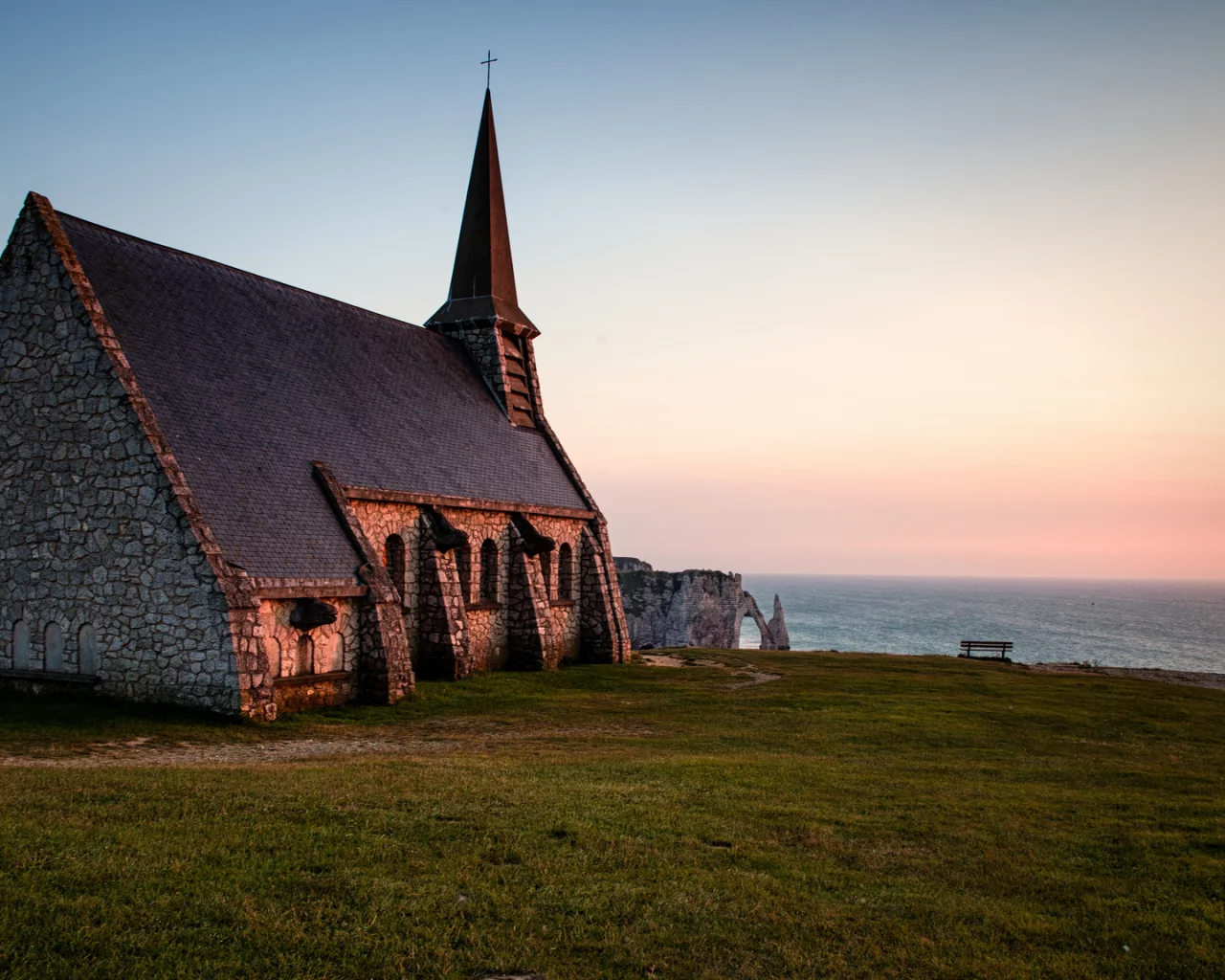 chapelle notre-dame de la garde , франция, вечер, море, нормандия