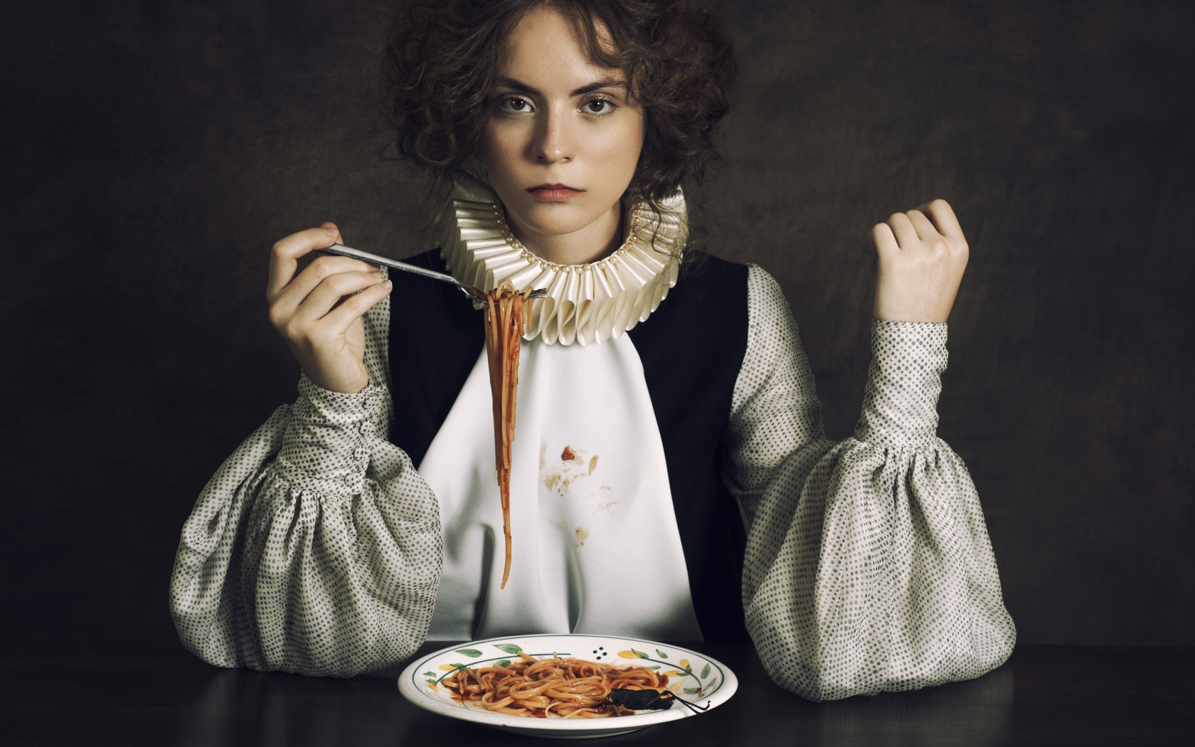 спагетти, обед, взгляд, девушка, юмор, ирония, портрет