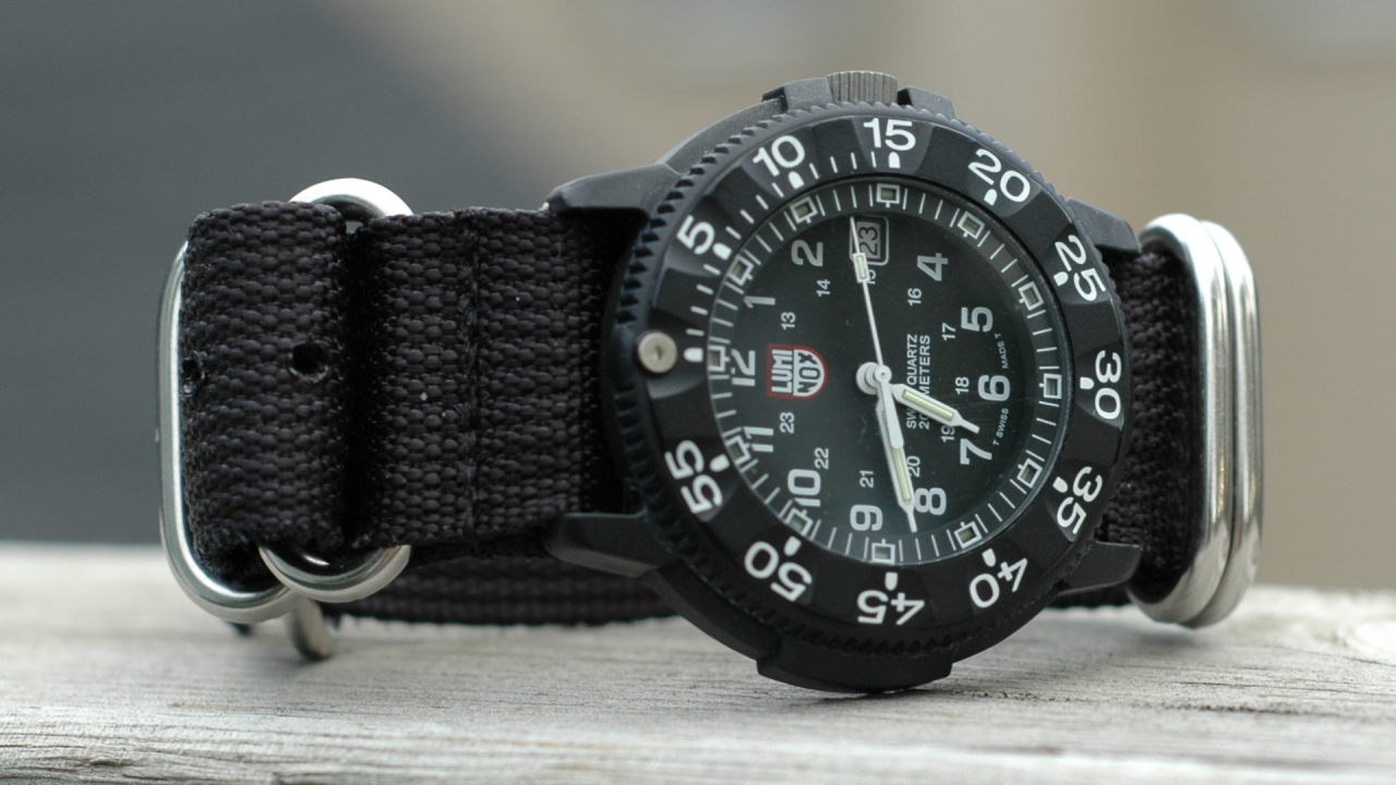 strap, luminox watch, mesh fabric, glass