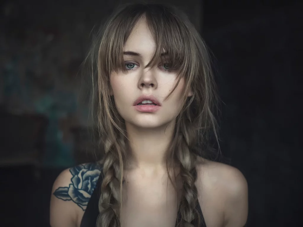 блондинка, анастасия щеглова, тату, девушка, фигура, милая, красивая, сексуальная, симпатичная, стройная, модель, няшка, взгляд, челка, косы