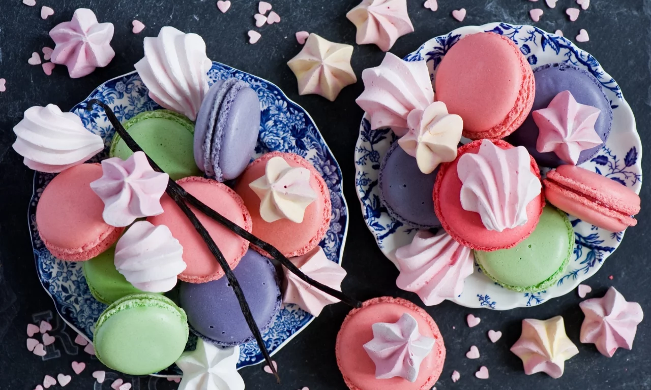 печенье, macaron, безе, ваниль, тарелки