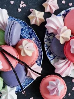 печенье, macaron, безе, ваниль, тарелки