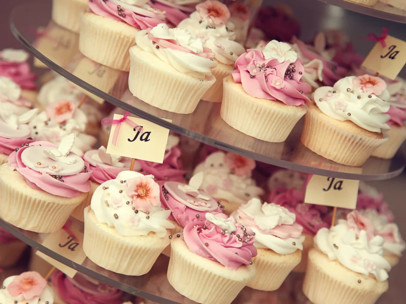cupcake, dessert, sweet, cream
