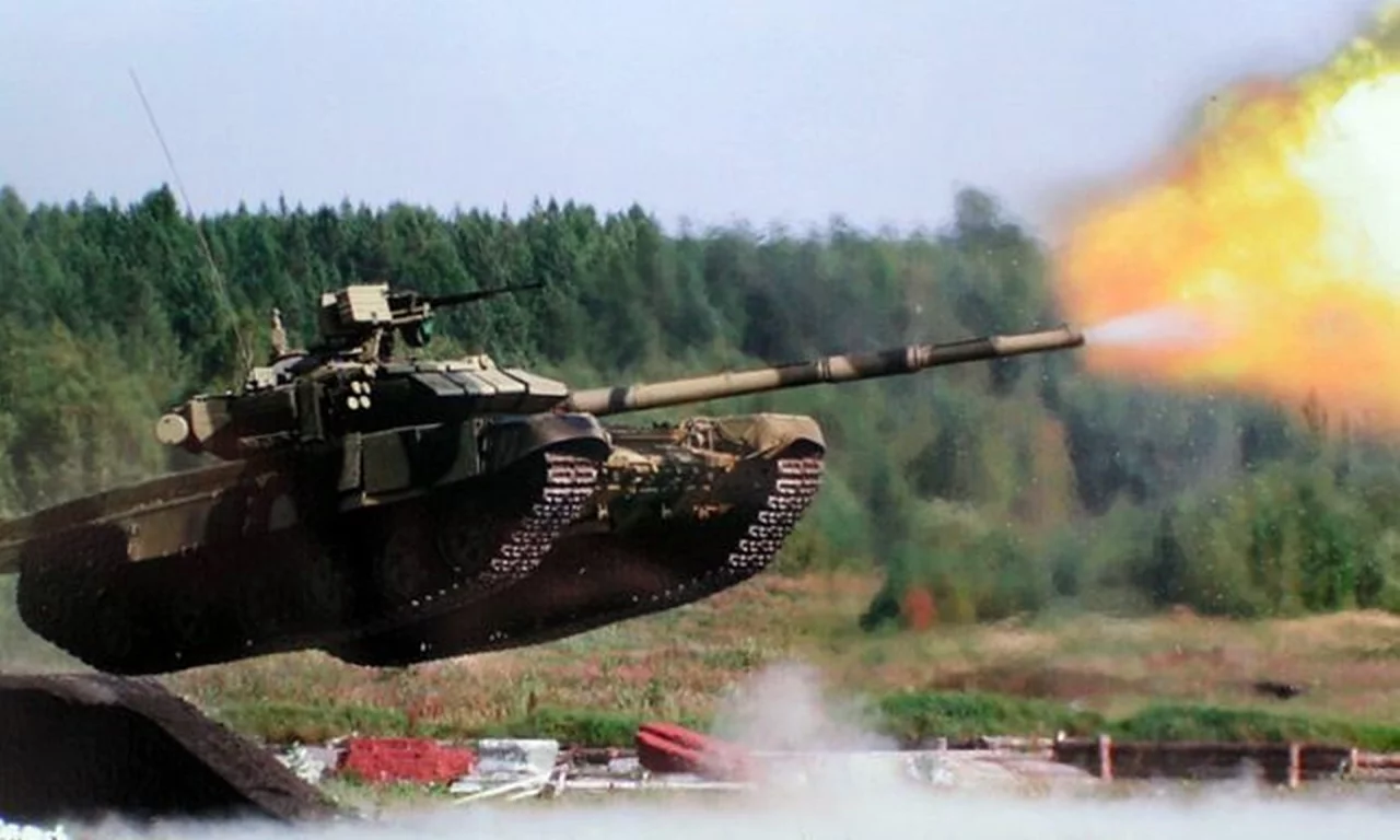 танки, полигон, учения