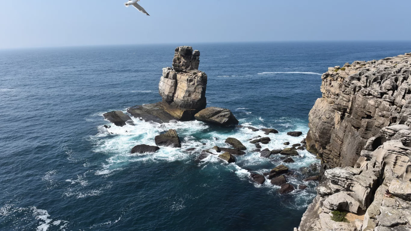 море, скалы