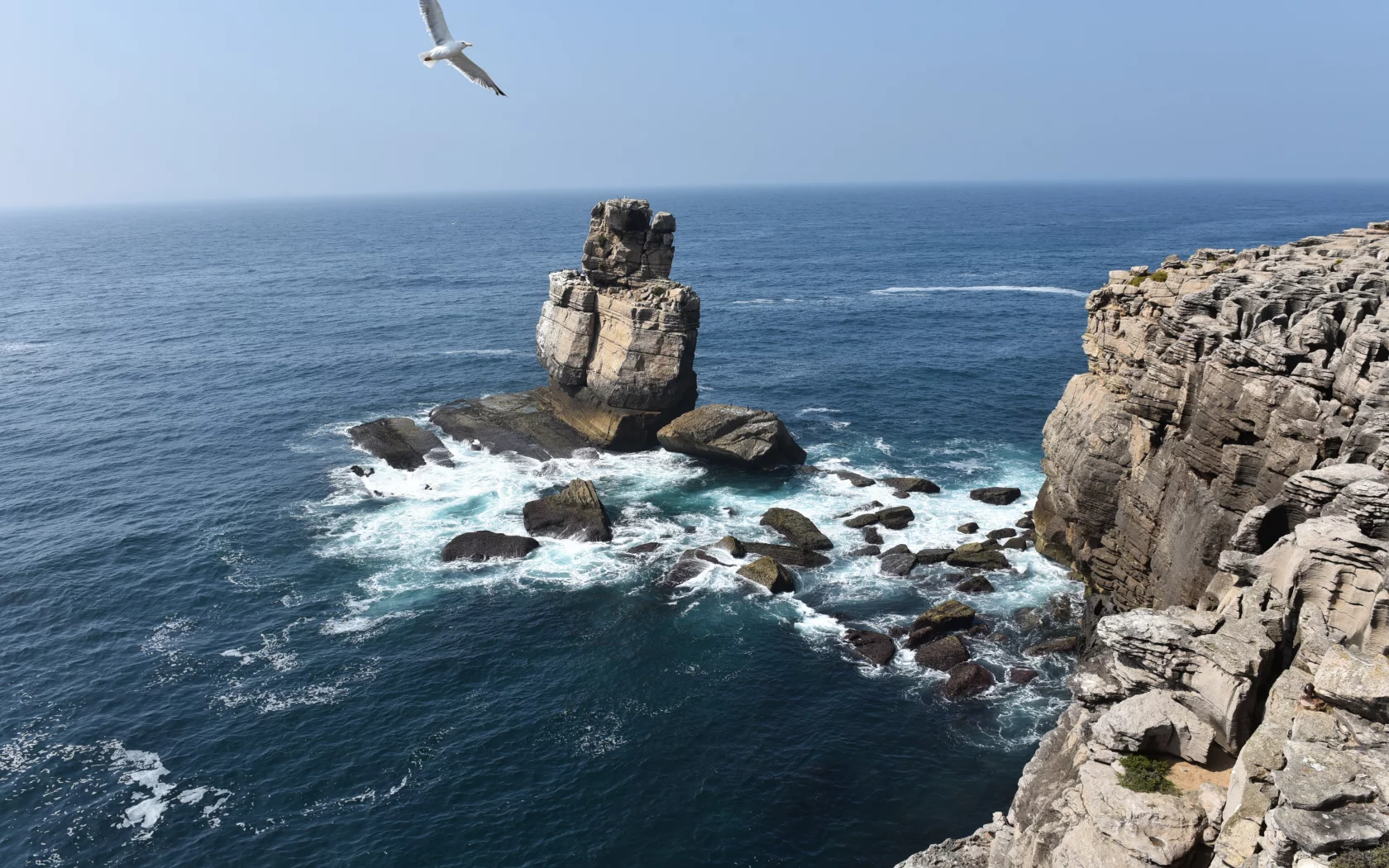море, скалы