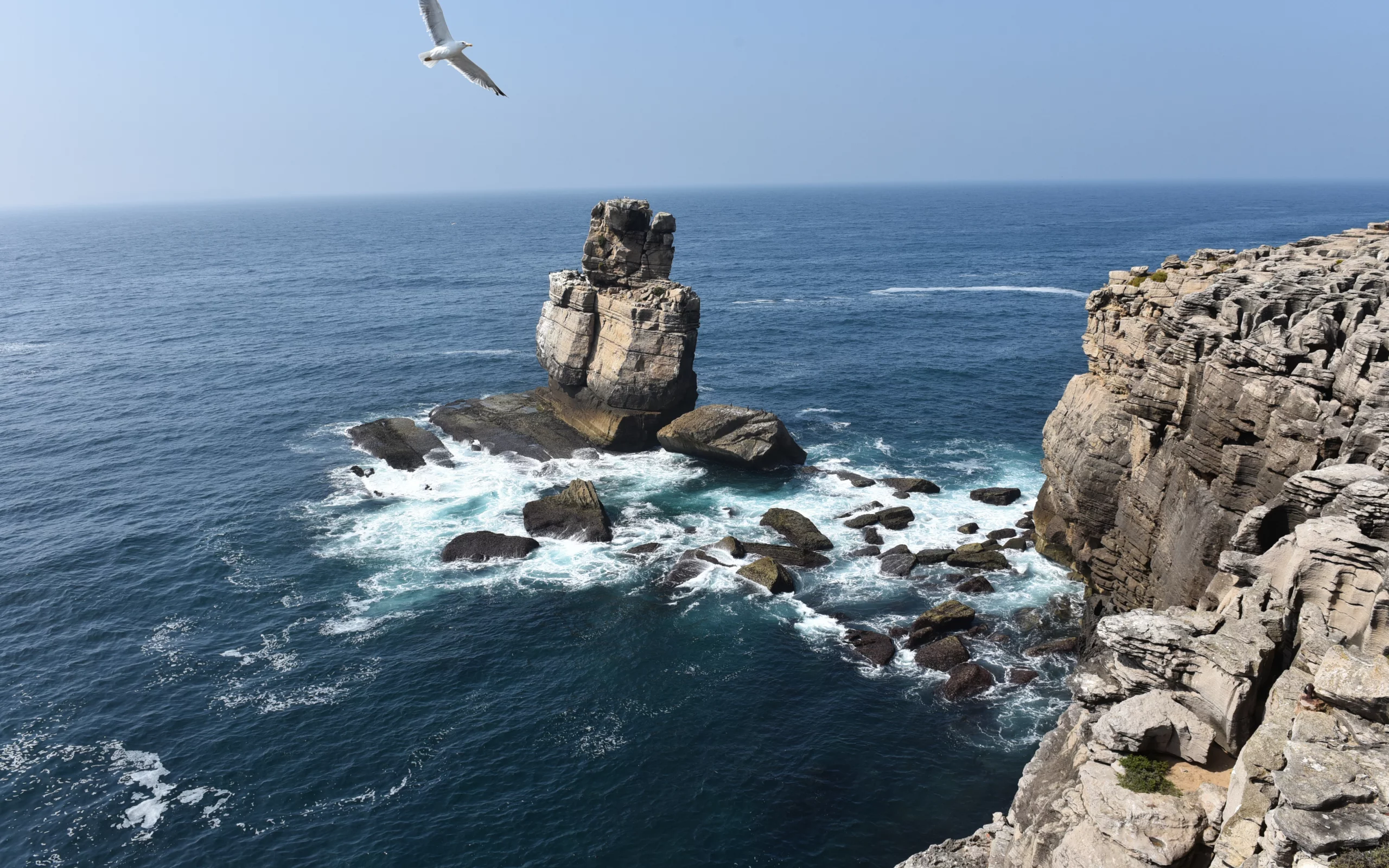 море, скалы