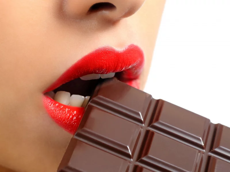 lips, teeth, chocolate