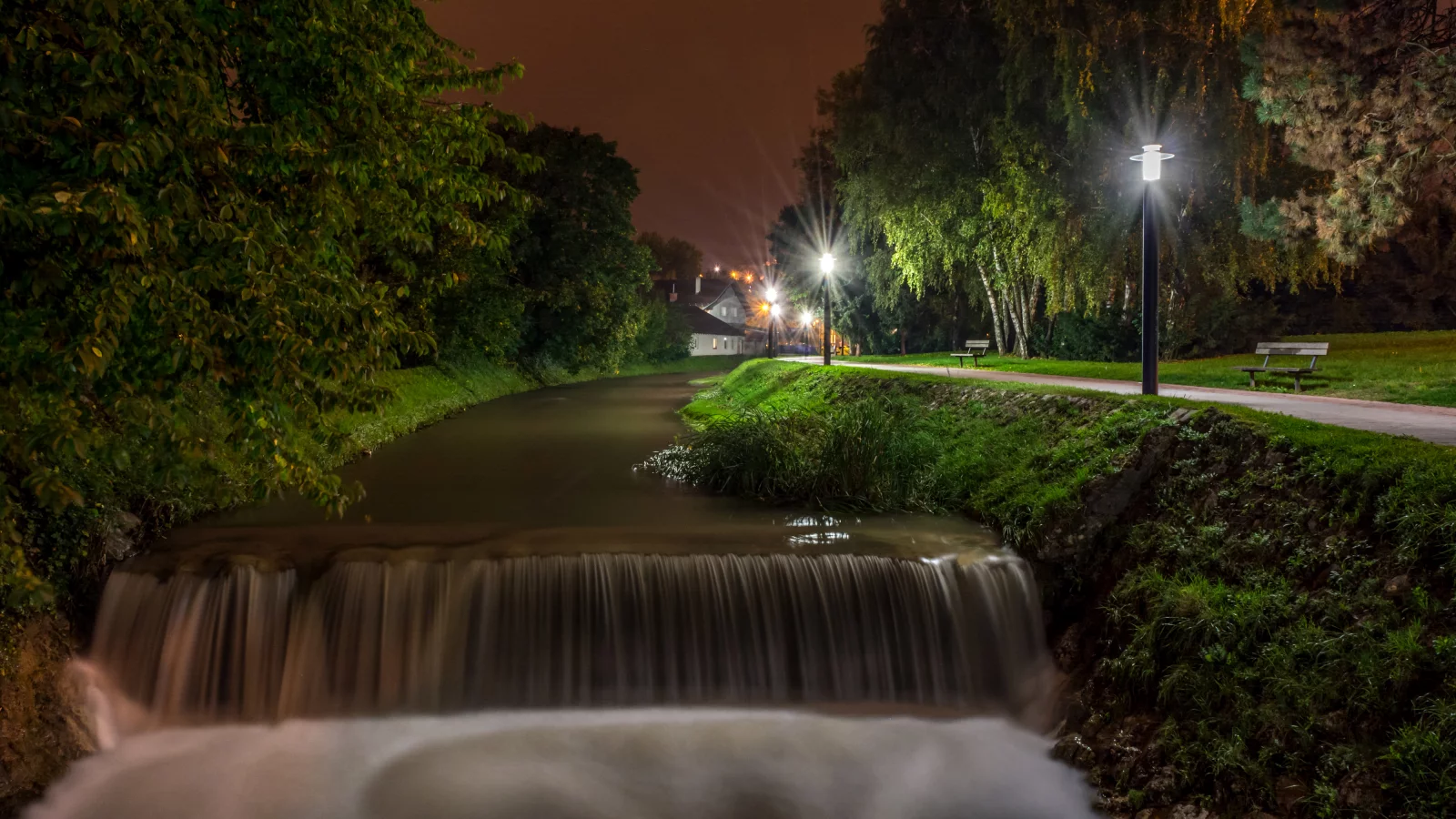 хорватия, реки, водопады, загреб, ночь, уличные фонари, деревья