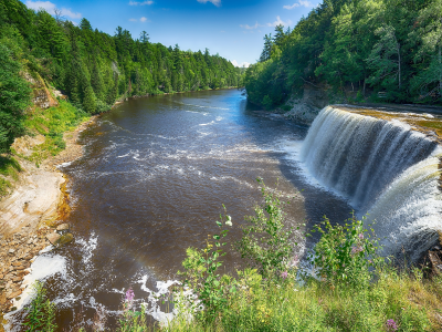 реки, водопады, леса