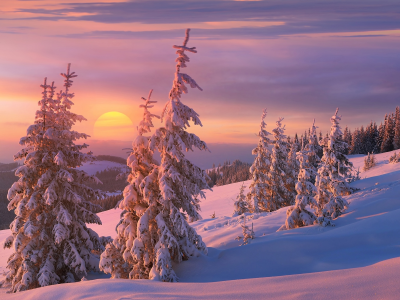 зима, солнце, облака, снег, закат, горы, холмы, красота, вечер, ели, склон, мороз, тени, ёлки, сказочно, ёлочки