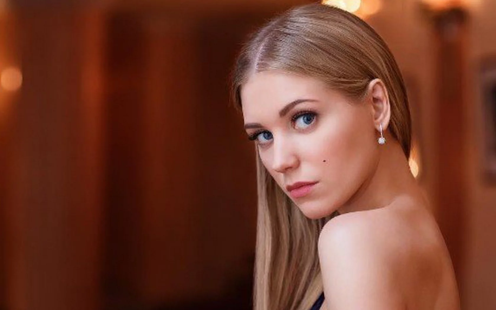 кристины асмус, актриса, взгляд, плечи, волосы, блондинка, глаза, губы