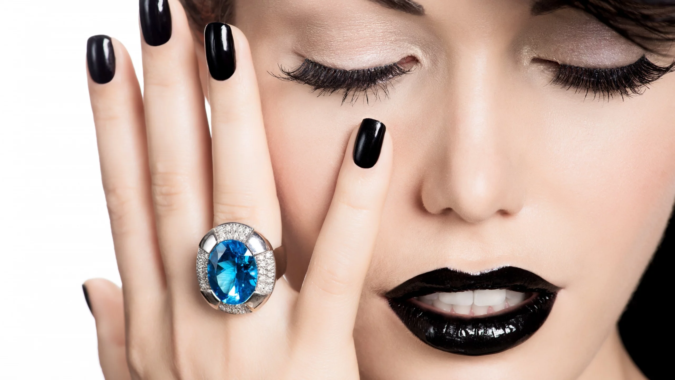 model, ring, make up