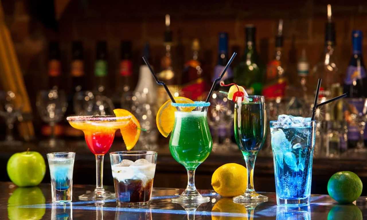 коктейли, cocktails, diferent, bar, room, wood, table, main, room, read, drink, nice, wide