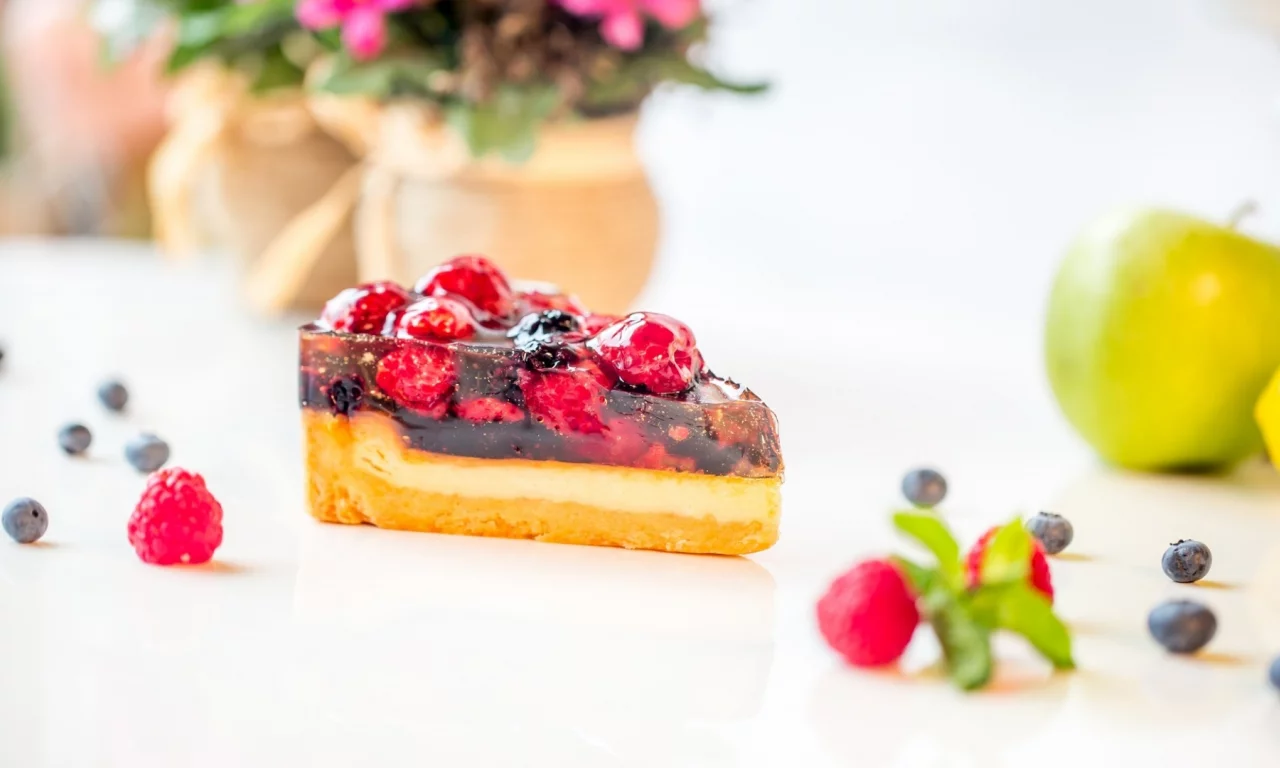 tort, zhele, iagody, iabloko, desert, торт, десерт, желе