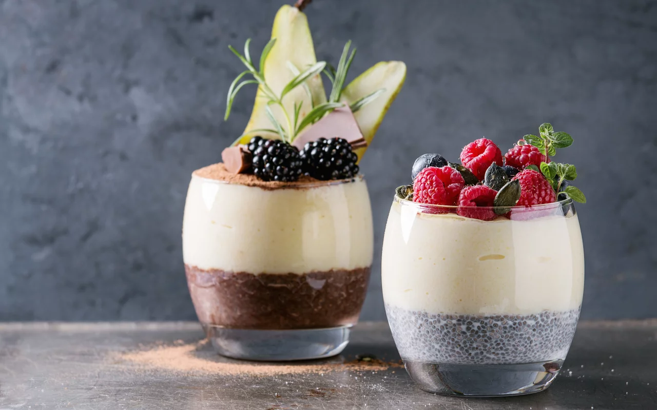 завтрак, porridge, pudding, малина, йогурт, черника, десерт