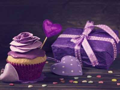 violet, крем, кекс, purple, сердечки, украшение роза, подарок, birthday cake, лента