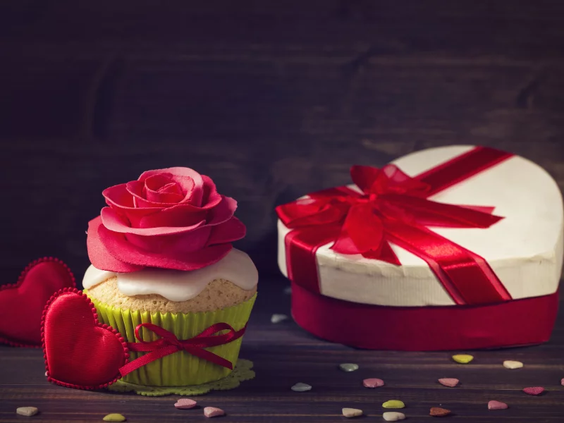 birthday, сердечки, подарок, украшение роза, кекс, лента, красный