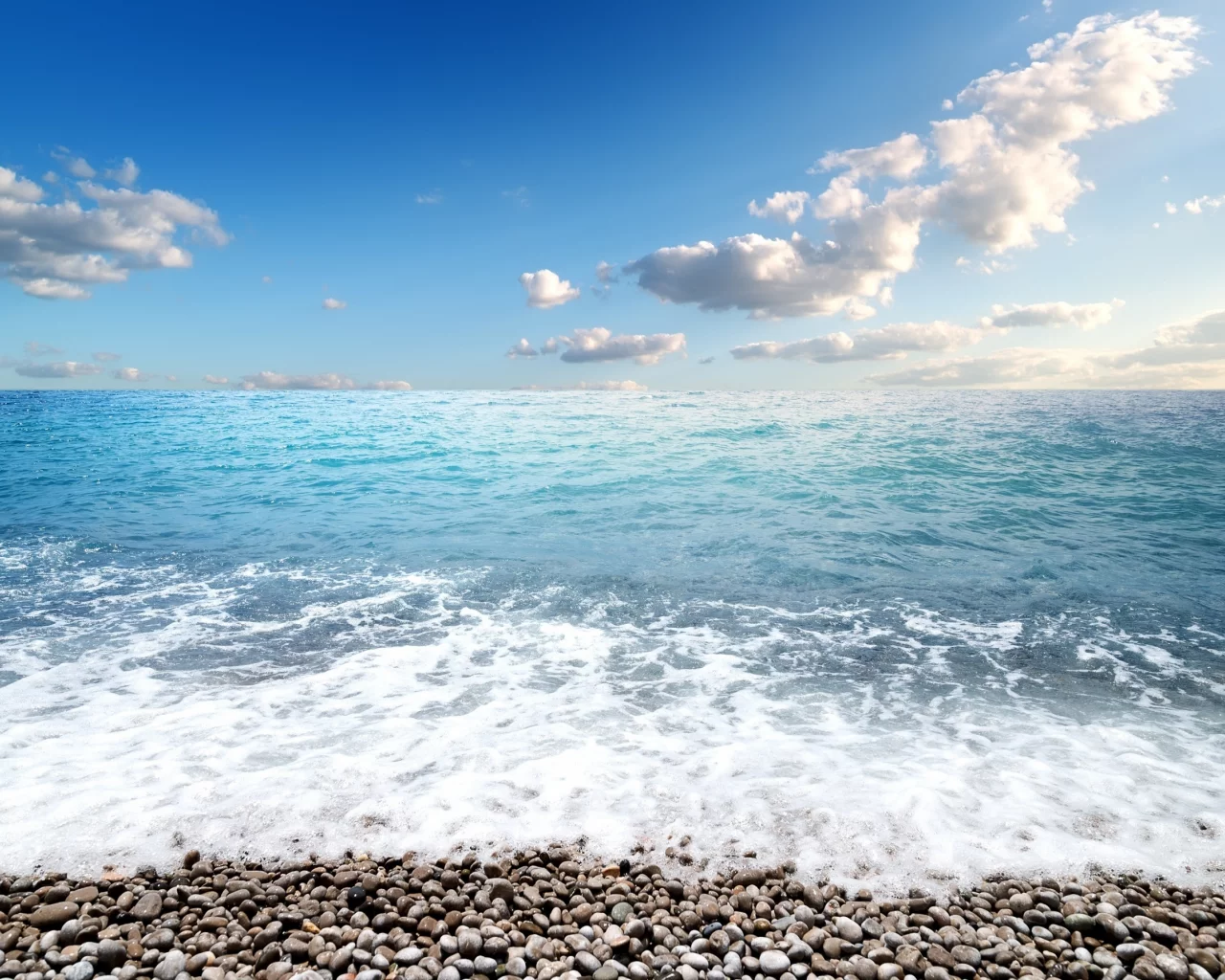 камни, sky, небо, seascape, волны, blue, море, галька, sea, пляж, beach, берег