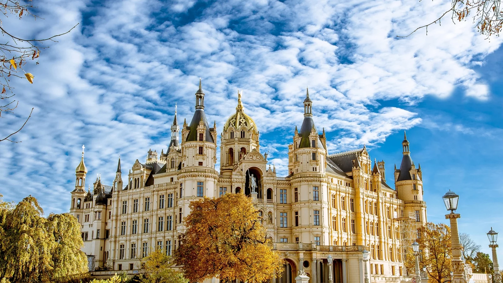 облака, осень, небо, солнце, chwerin, дворец, деревья, германия