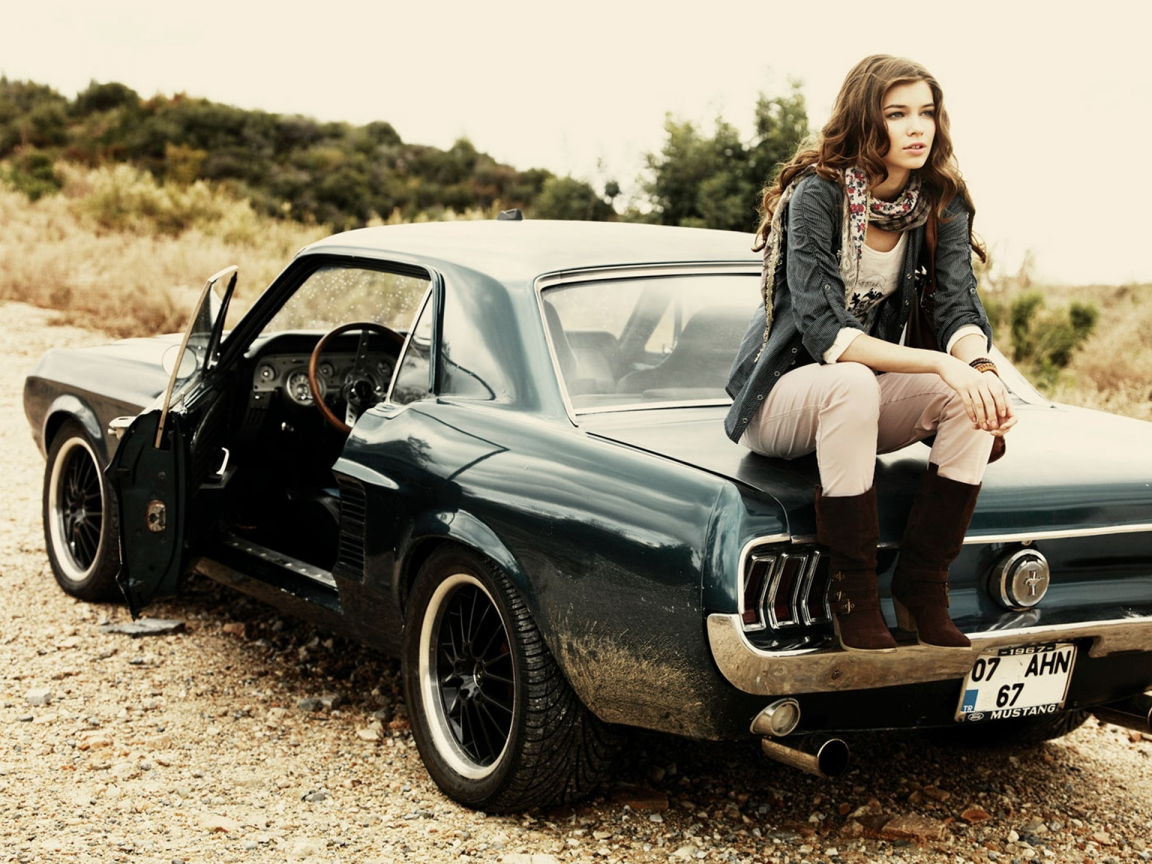 автомобиль, форд, мустанг, девушка, ford, mustang, girl, brown, dress, back, black, road, musclecar, power, car, sun, shore, see, indusrial, dark, nice, wide