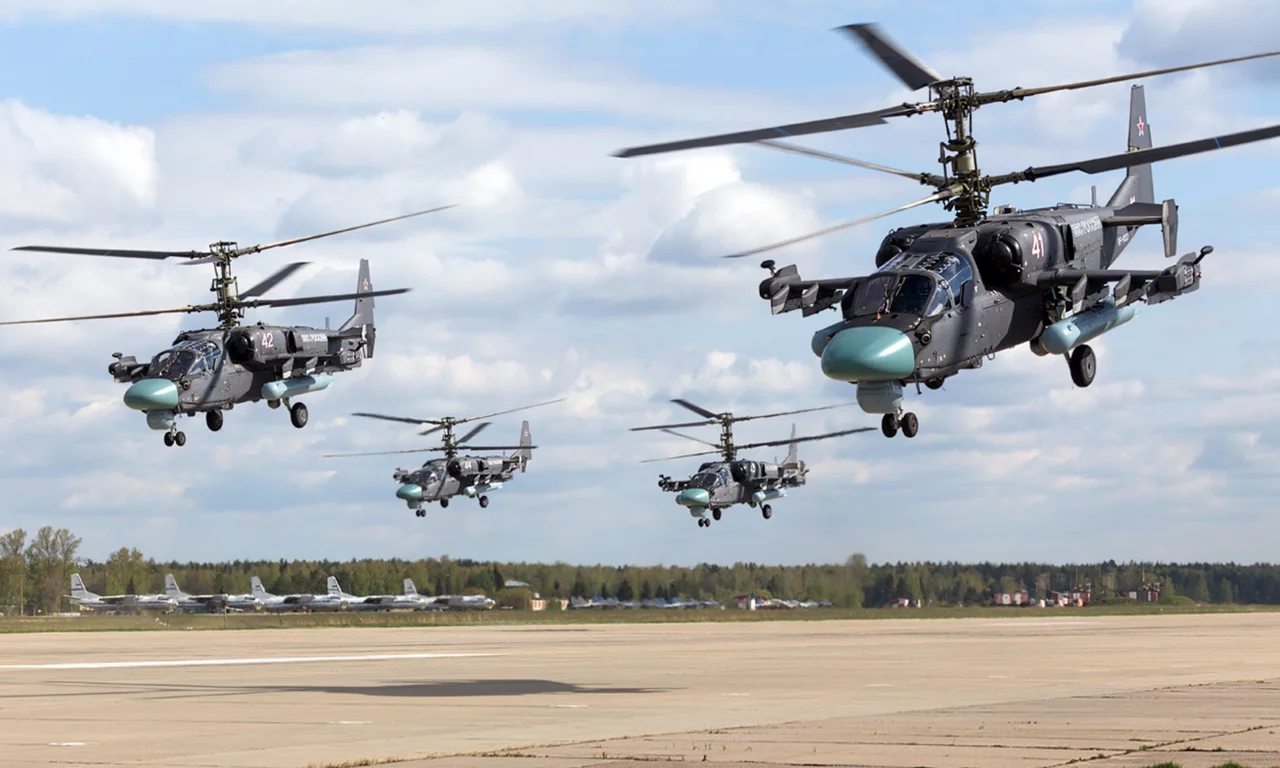 камов, ка52, ка, 52, аэродром, kamov, ka52, ka, aircraftamov, airfield, russia, alligator, army, military, front, helicopters, military, heli, high, fly, flight, sun, summer, see, sky, wide