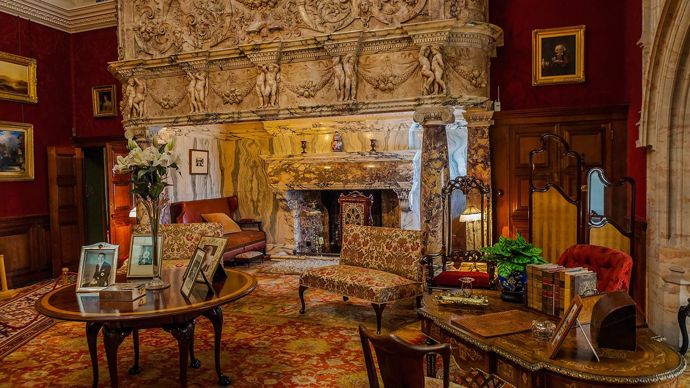 комната, мраморный камин, huge marble fireplace inside cragside house in northumberland, northumberland, england, house, old, room, environment, main, victorian, marble, fireplace, read, table, read, vine, wide