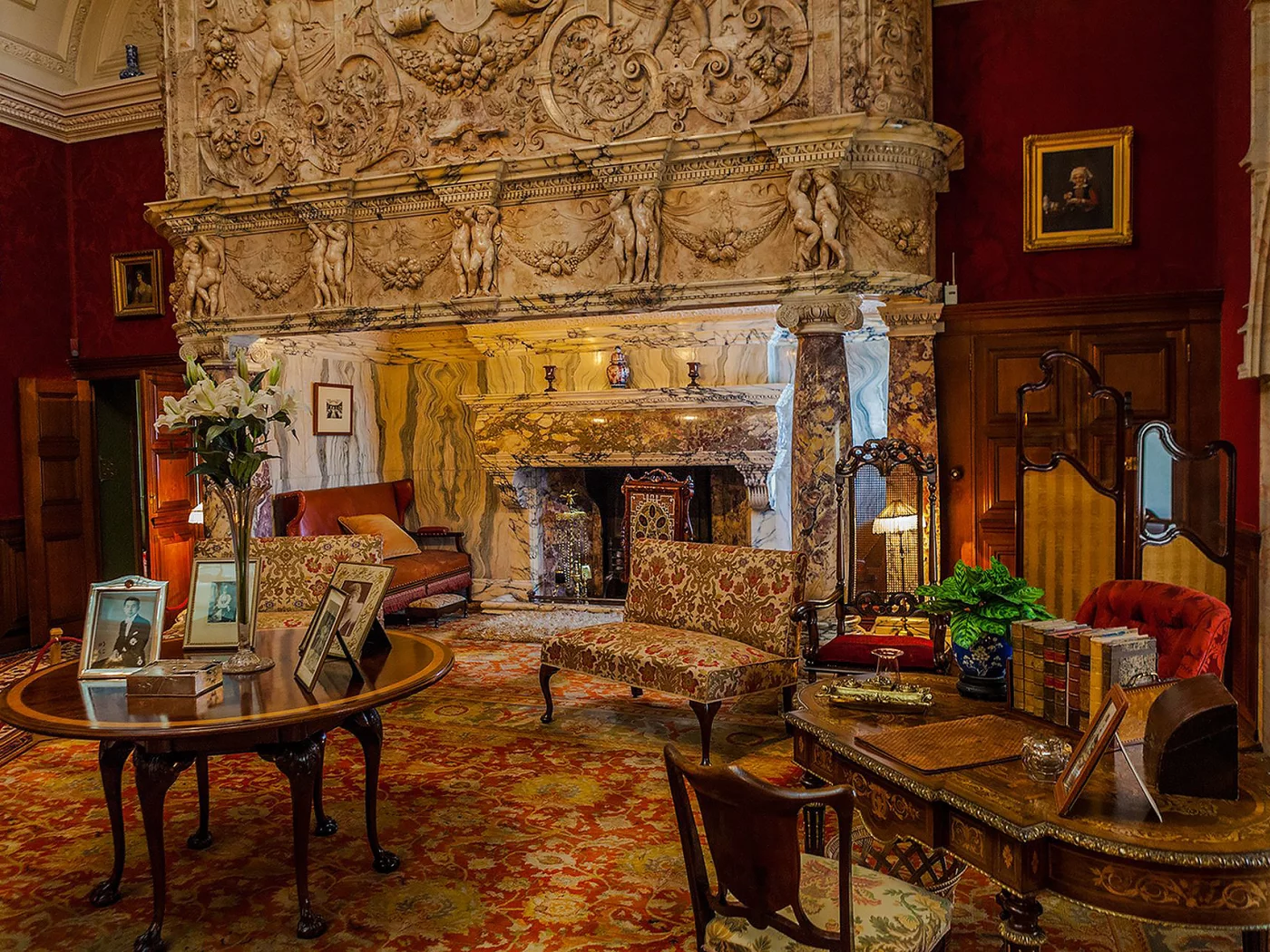 комната, мраморный камин, huge marble fireplace inside cragside house in northumberland, northumberland, england, house, old, room, environment, main, victorian, marble, fireplace, read, table, read, vine, wide