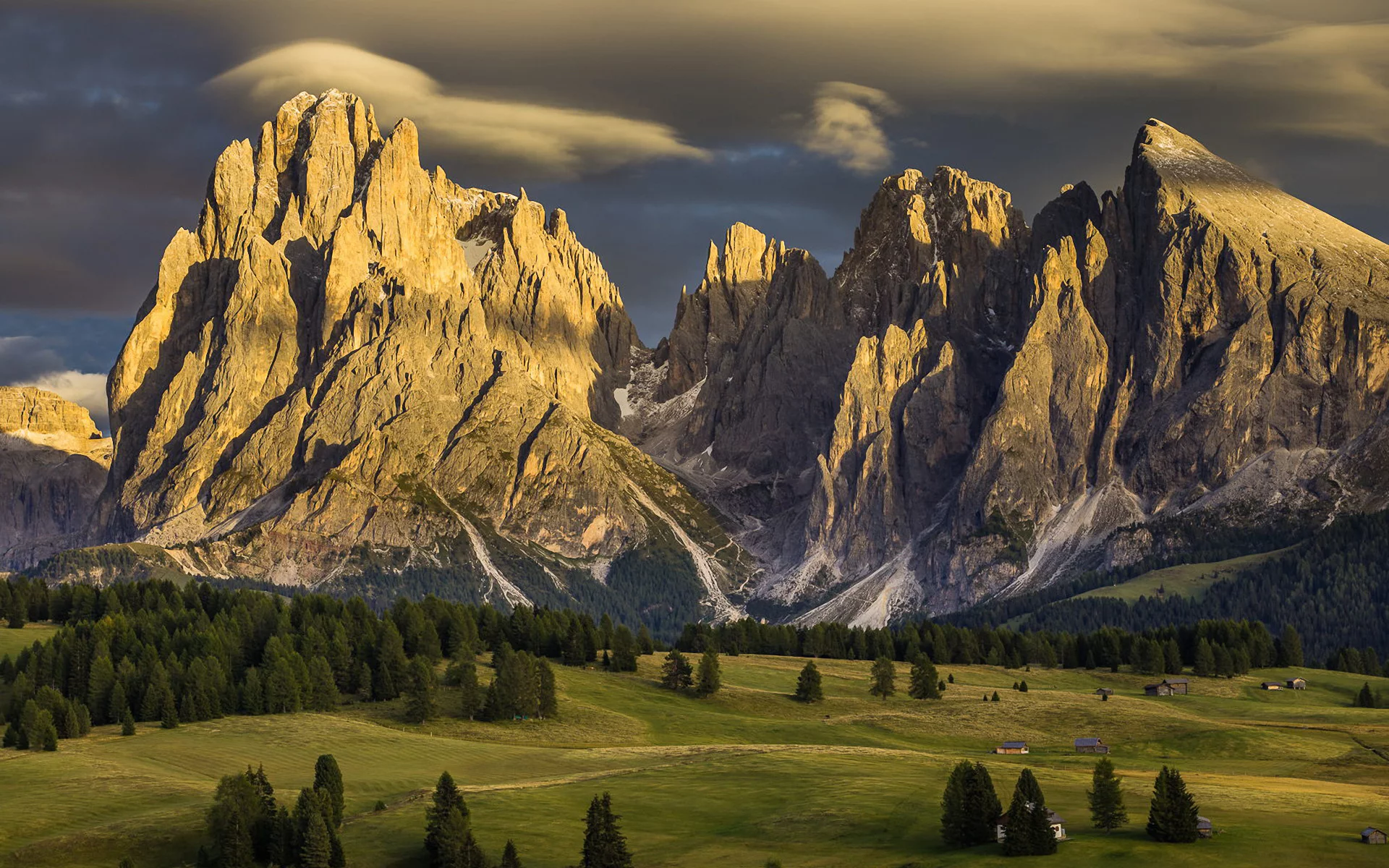 альпы, горы, италия, дома, alps, mountains, italy, at home, house, trees, spruce, meadow, grass, sky, nice, see, wide