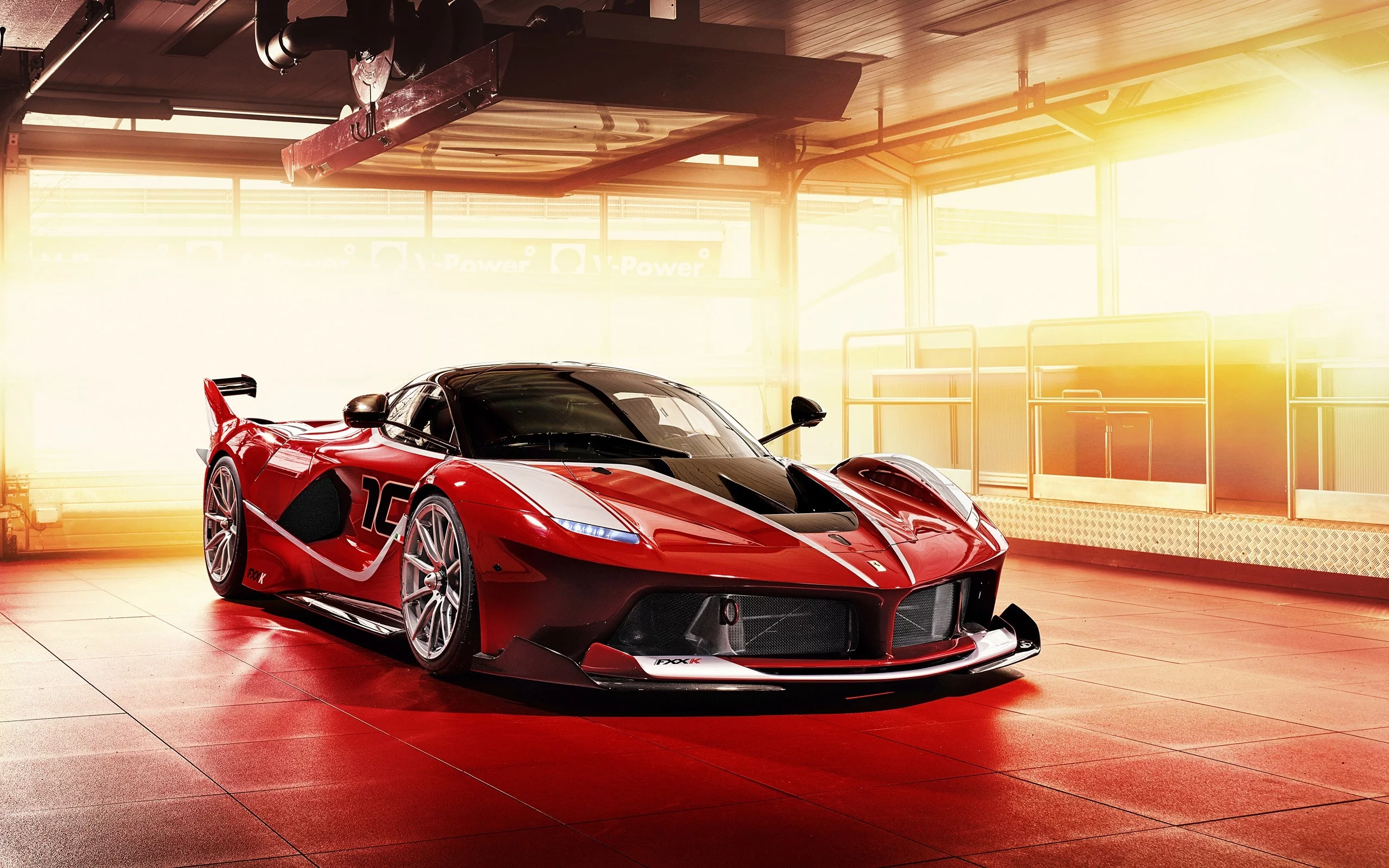 автомобиль, феррари, ангар, ferrari, fxx k, red, front, car, hangar, sun, solar, dark, see, eyes, nice, room, light, nice, wide
