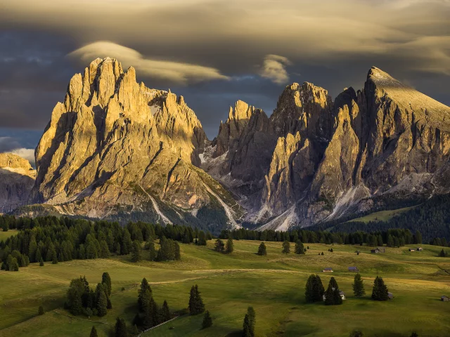 альпы, горы, италия, дома, alps, mountains, italy, at home, house, trees, spruce, meadow, grass, sky, nice, see, wide