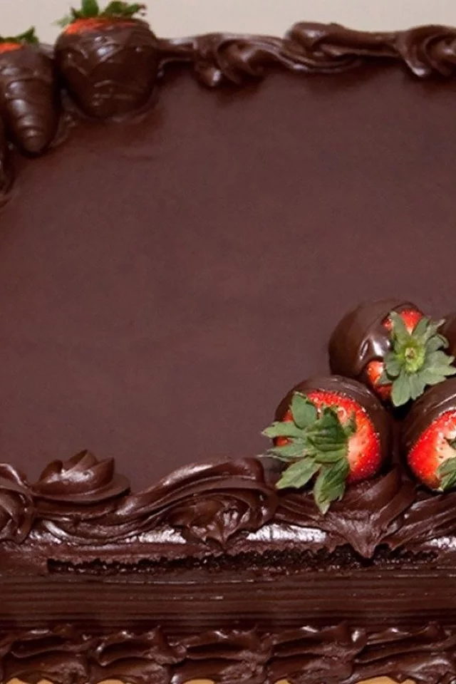 торт, тортик, шоколадный, клубника в шоколаде, cake, cakes, chocolate covered strawberries, chocolate, strawberries, color, brown, nice, environment, white, table, main, read, vine, see, nice, wide