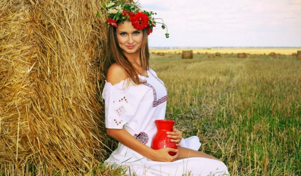 деревенская девушка, девушка, русская девушка, ножки, грудь, гламур