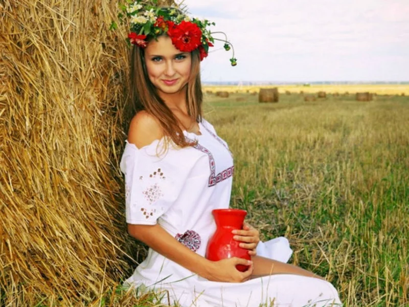 деревенская девушка, девушка, русская девушка, ножки, грудь, гламур