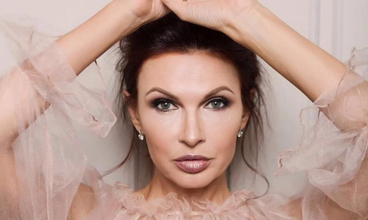 эвелина блёданс, актриса, крупно, большие глаза, пухлые губы, крупно, красивая женщина, женщина, макияж