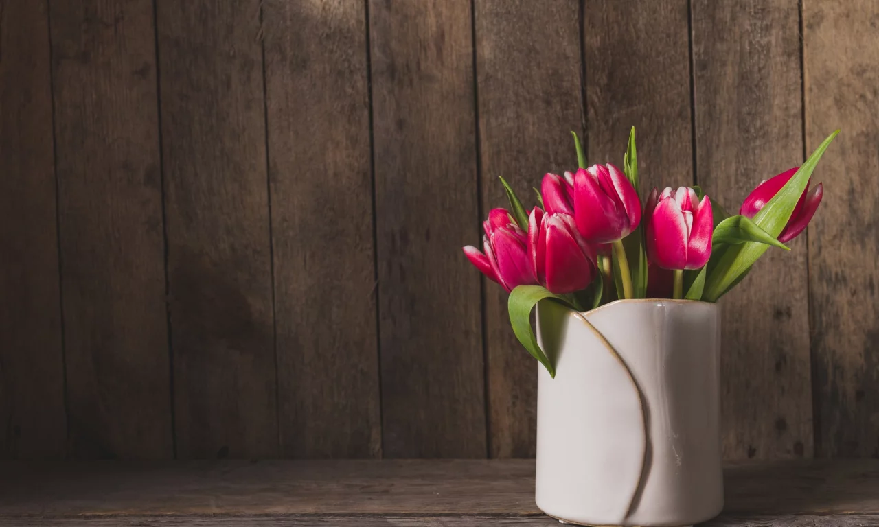 розовые, fresh, wood, pink, тюльпаны, tulips, букет, spring, flowers, цветы