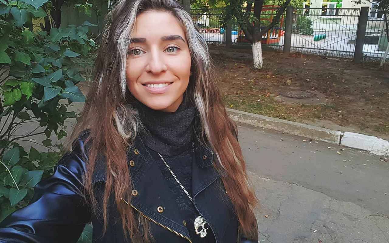 девушка, красивая, улыбается